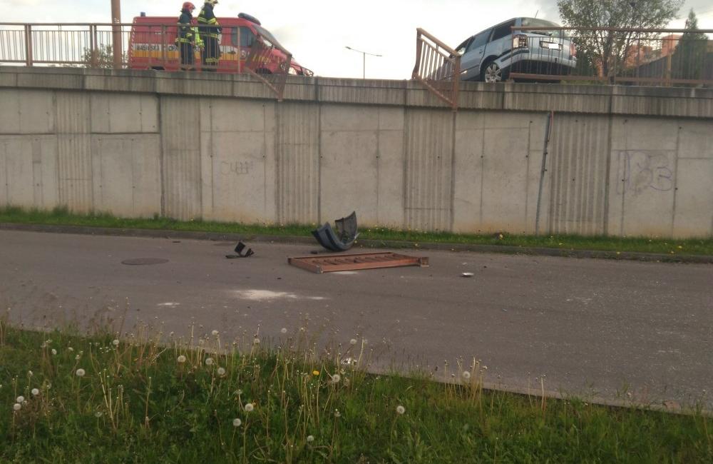 Aktuálne dopravná nehoda na zjazde z Vlčiniec na Košickú, foto 2