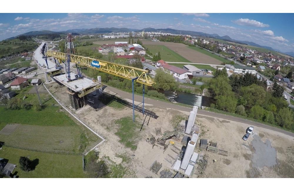 Aktuálne zábery zo stavby diaľnice Žilina - Lietavská Lúčka, foto 2
