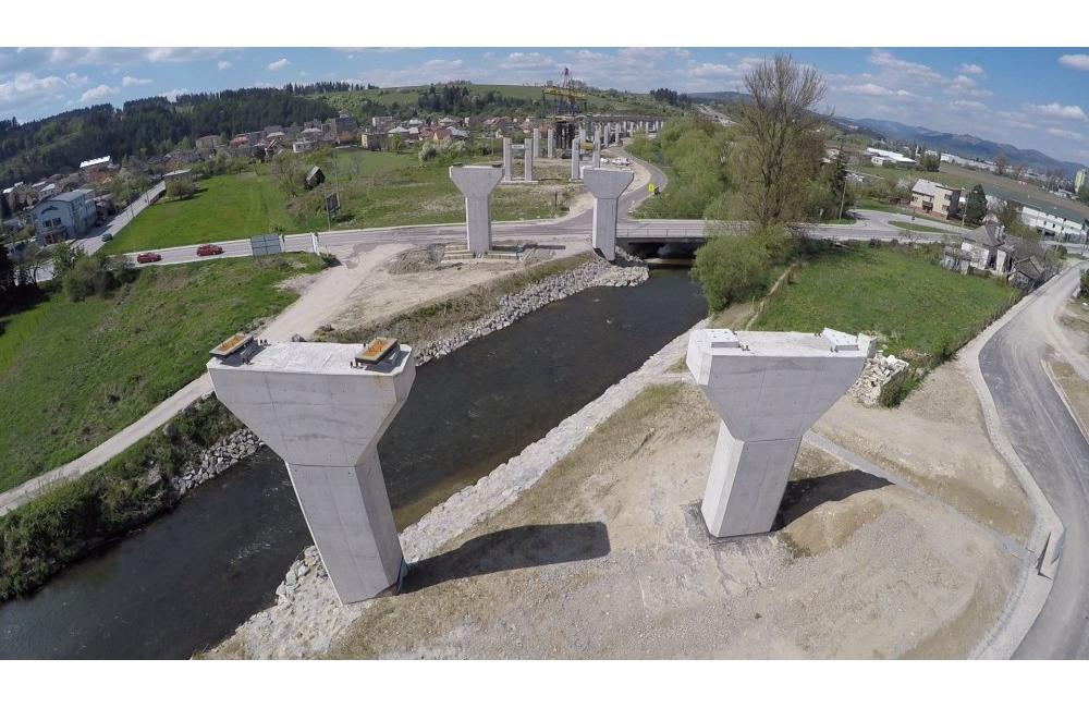 Aktuálne zábery zo stavby diaľnice Žilina - Lietavská Lúčka, foto 5