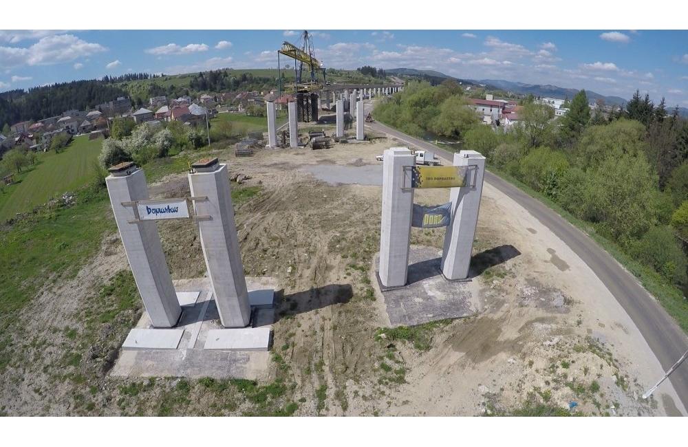 Aktuálne zábery zo stavby diaľnice Žilina - Lietavská Lúčka, foto 7