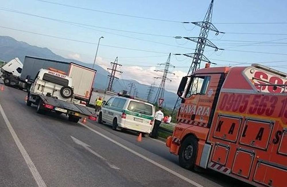 Dopravná nehoda pri Tepličke nad Váhom 26.5.2016, foto 4
