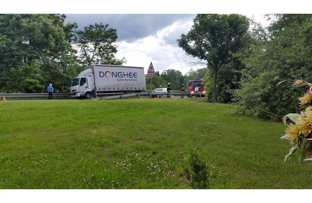 Nehoda kamión Šibenice 3.6.2015, foto 1