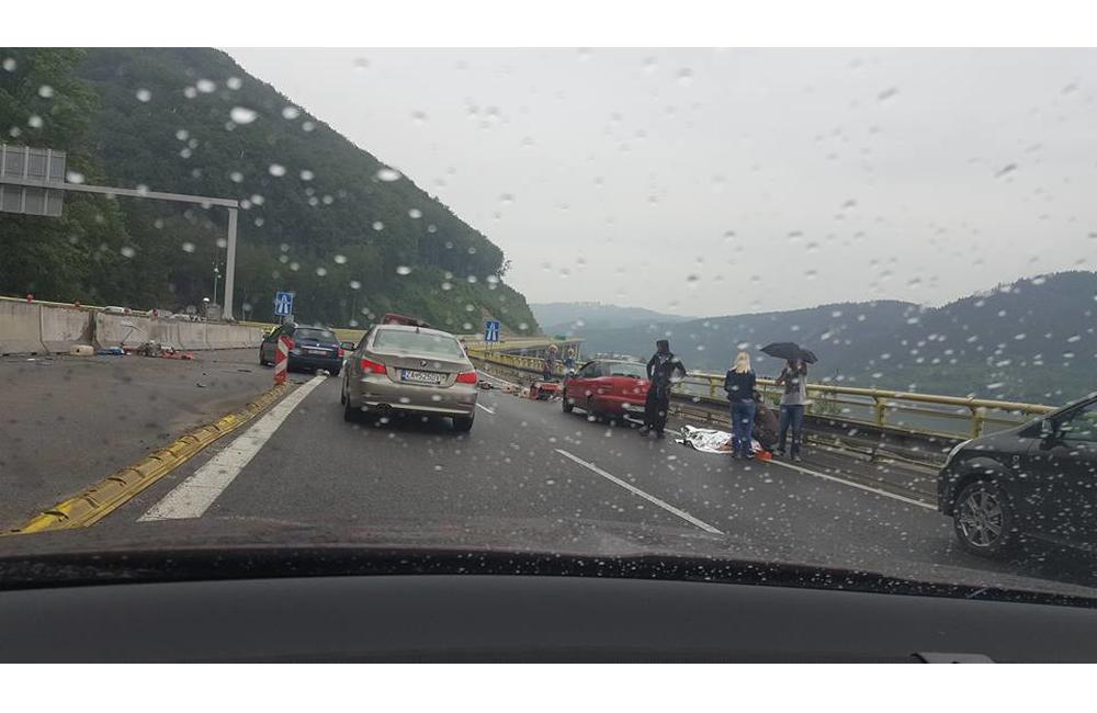 Dopravná nehoda na diaľnici D3 - 11.6.2016, foto 3