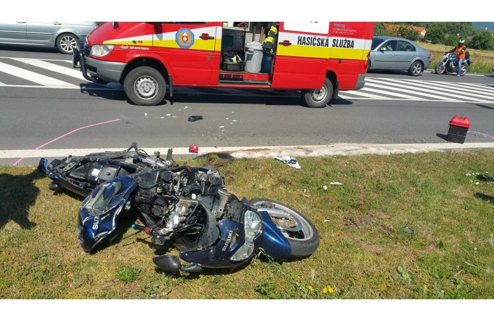 Dopravná nehoda v okrese Martin - motocyklista a nákladné auto, foto 5