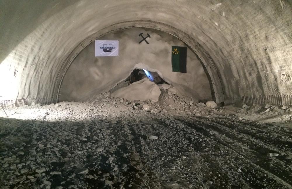 Prerazenie tunela Ovčiarsko 12.7.2016 - druhá tunelová rúra, foto 1