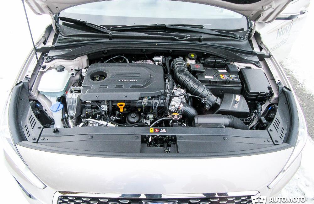 Hyundai i30 1,6 CRDi HP Now! a Hyundai i30 1,4 T-GDi Enter, foto 24