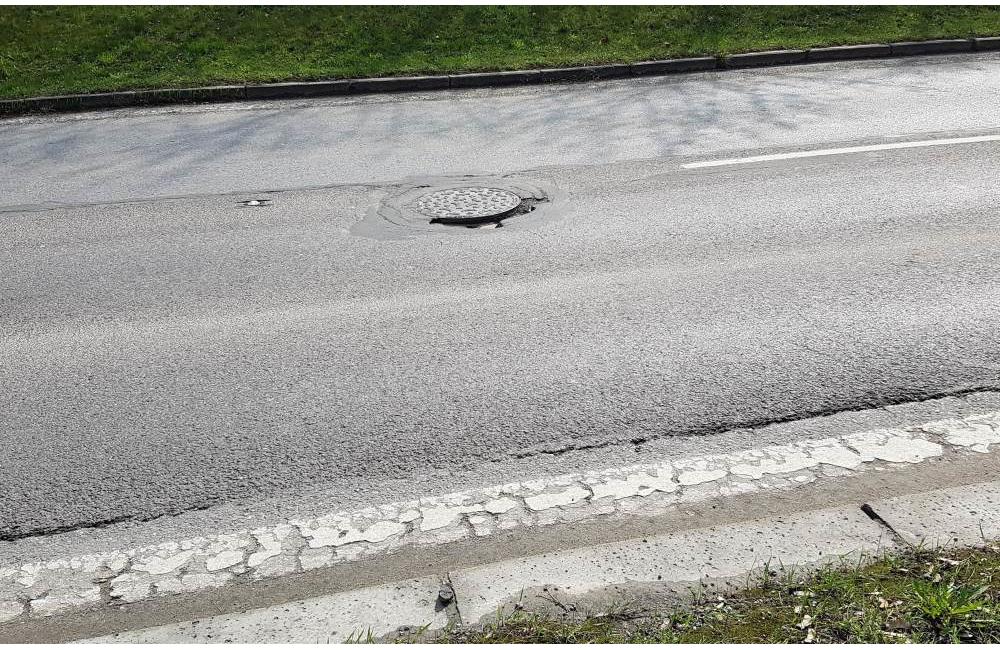 Niektoré cesty v Žiline sú po zime v katastrofálnom stave, opravy sa zatiaľ nerealizujú, foto 3