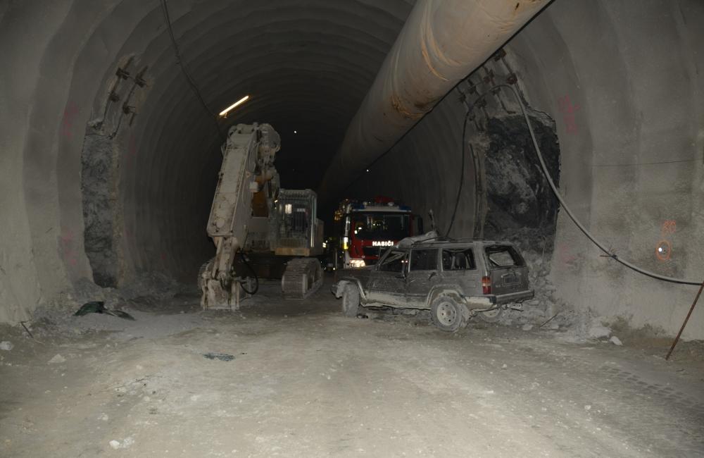 Polícia zverejnila fotografie z nehody v tuneli Višňové, foto 4