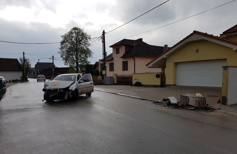 Dopravné nehody v známom esíčku v Trnovom - 2.5.2017, foto 2