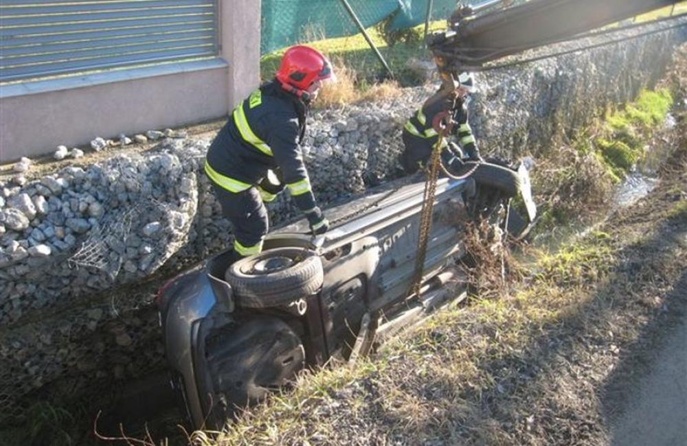 Dopravné nehody v známom esíčku v Trnovom - 2.5.2017, foto 9