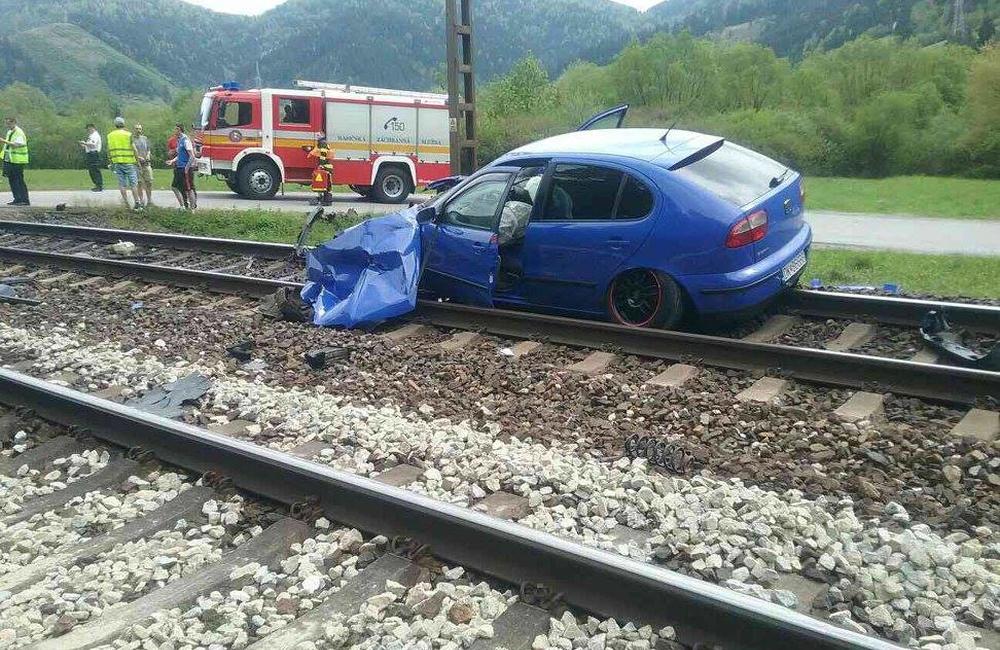 Zrážka osobného auta s rýchlikom - Ružomberok, 15.5.2017, foto 3