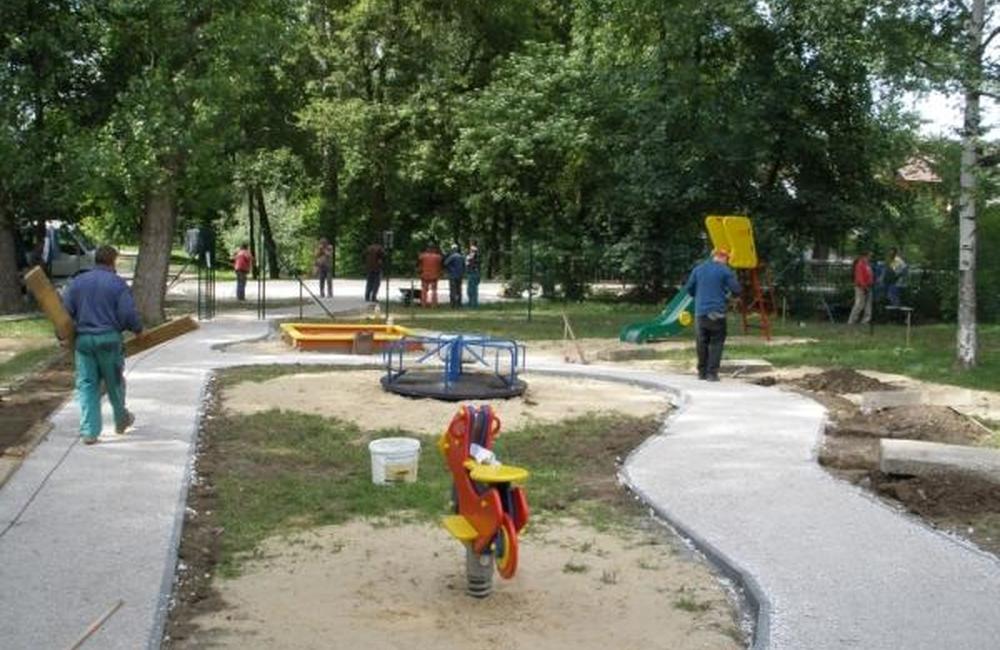 Park a detské ihrisko v mestskej časti Rosinky, foto 2