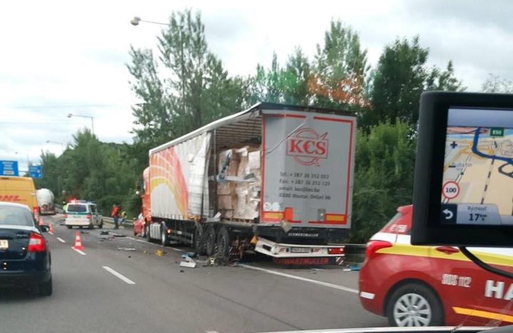 Dopravná nehoda pri mestskej časti Budatín - 13.7.2017, foto 1