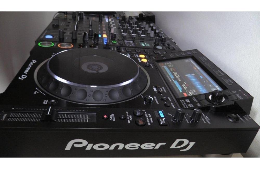 Mladík z Čadce predával prenajatú DJ techniku na internete, foto 3