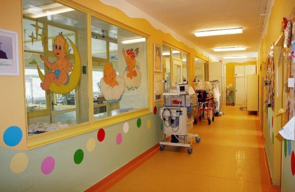 Nový inkubátor a vymaľované priestory na novorodeneckom oddelení FNsP Žilina, foto 5