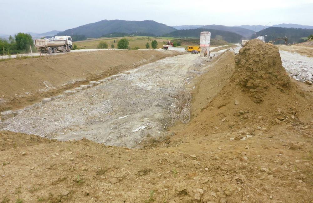NDS zverejnila aktuálne fotky zo stavby diaľničného úseku D1 Lietavská Lúčka - Dubná Skala, foto 1