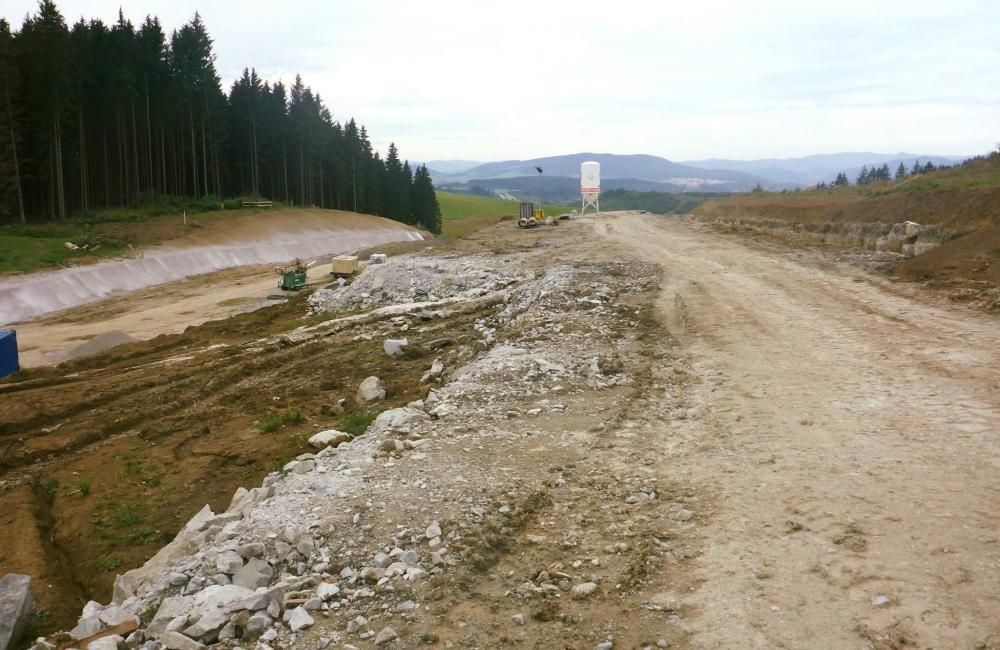 NDS zverejnila aktuálne fotky zo stavby diaľničného úseku D1 Lietavská Lúčka - Dubná Skala, foto 4