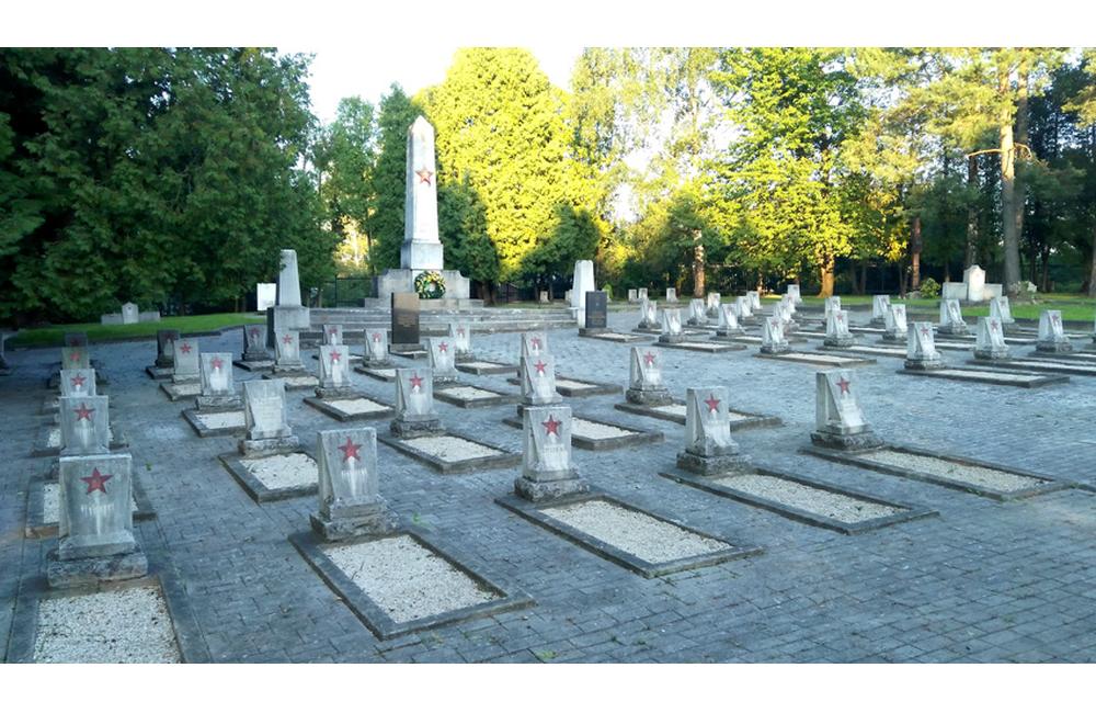 Reliéf SNP na Cintoríne Červenej armády na Bôriku v Žiline, foto 2