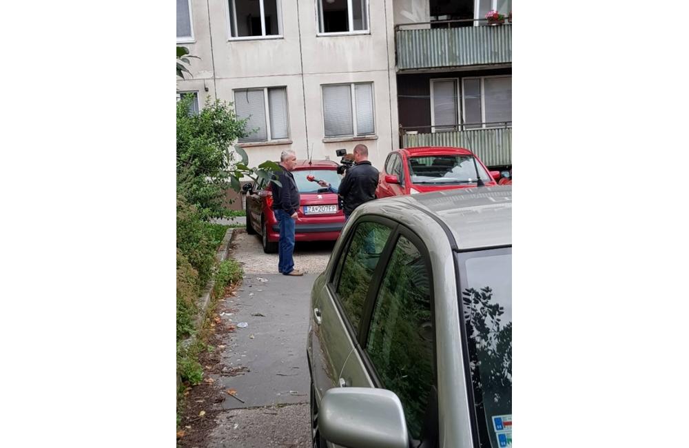 V byte na ulici Revolučná vybuchol plyn, na mieste sú hasiči aj záchranná služba, foto 11