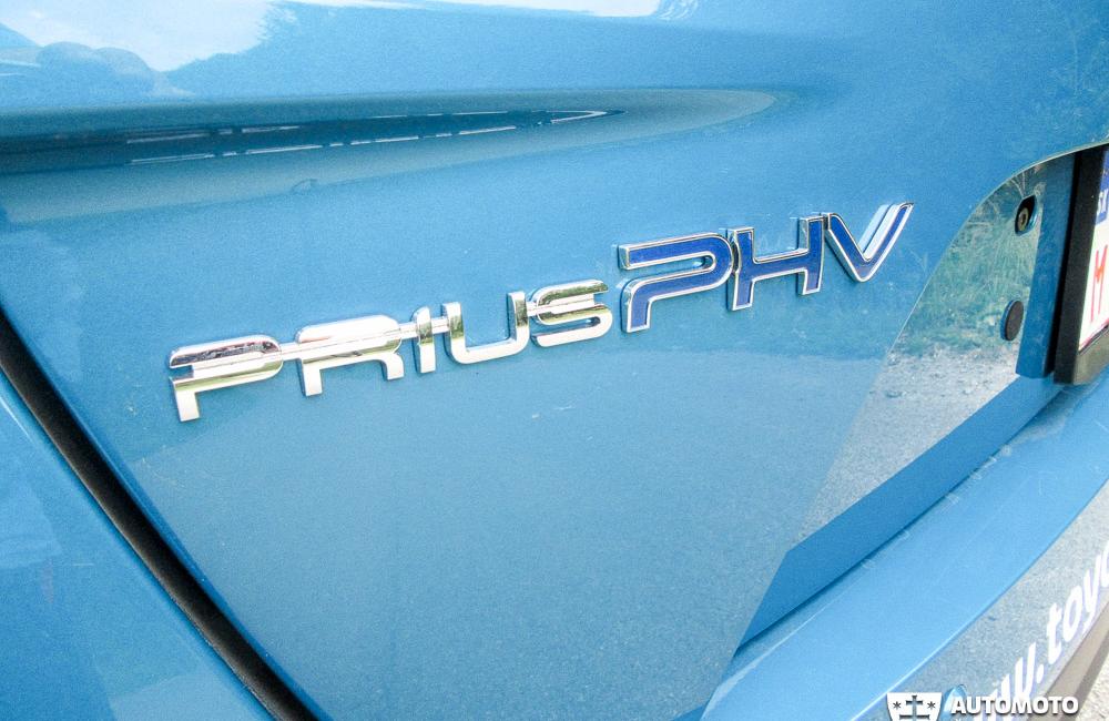 Redakčný test: Toyota Prius Plug-in Hybrid , foto 13