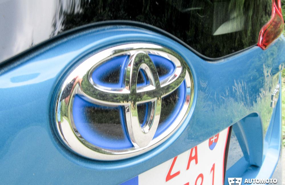 Redakčný test: Toyota Prius Plug-in Hybrid , foto 16