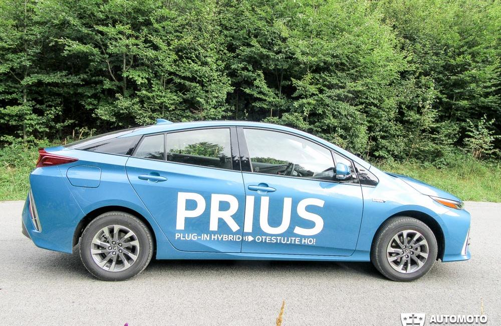 Redakčný test: Toyota Prius Plug-in Hybrid , foto 34