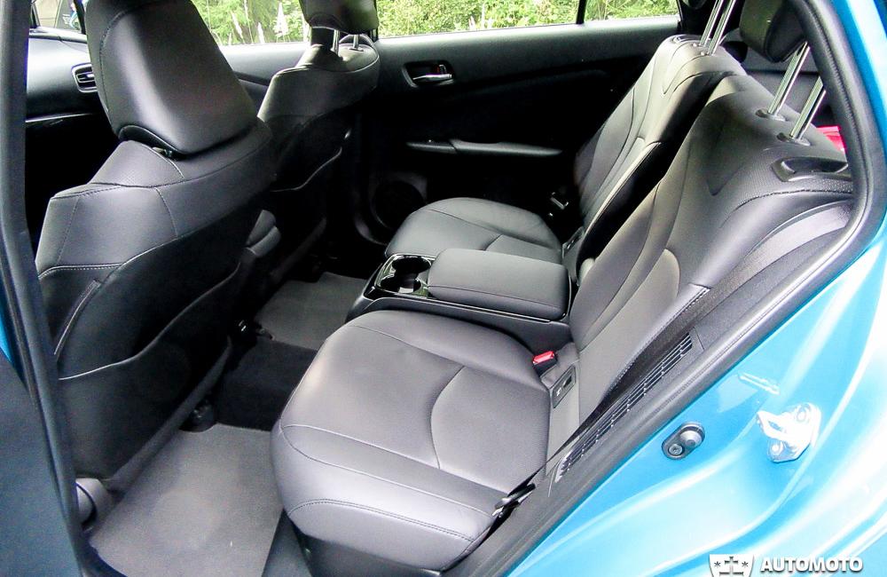 Redakčný test: Toyota Prius Plug-in Hybrid , foto 51