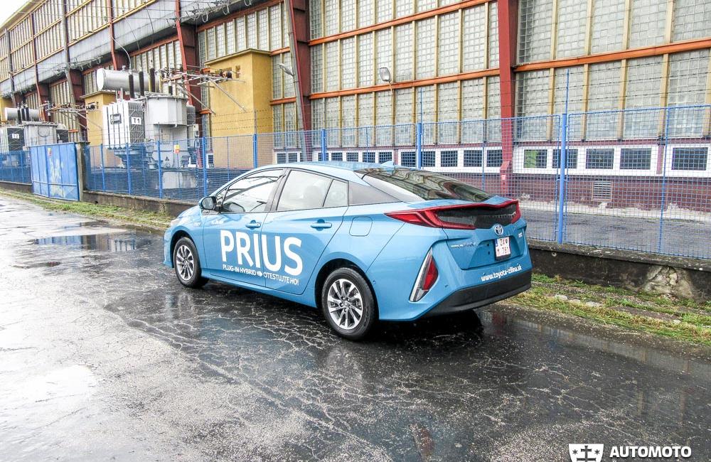 Redakčný test: Toyota Prius Plug-in Hybrid , foto 64