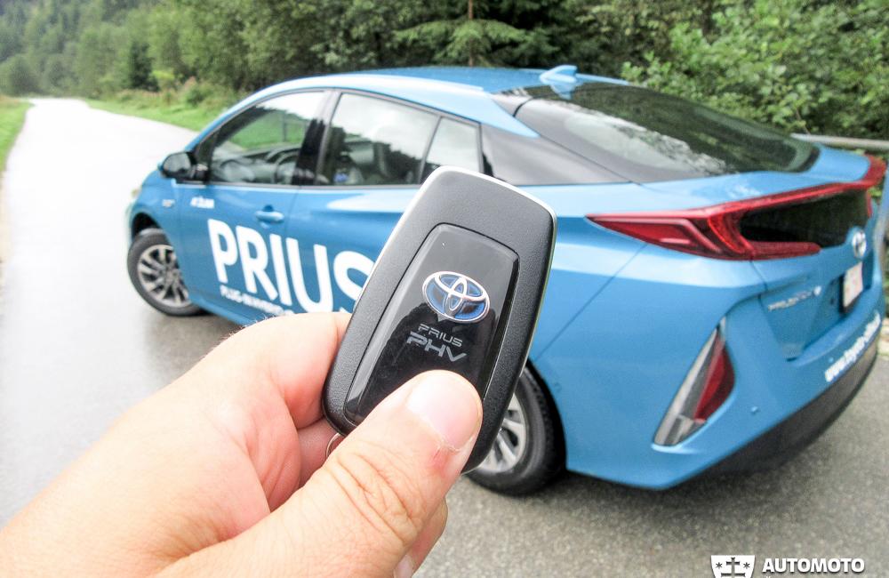Redakčný test: Toyota Prius Plug-in Hybrid , foto 81
