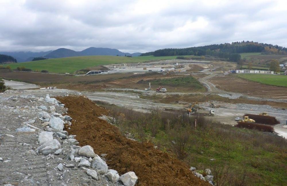 NDS zverejnila aktuálne fotografie z výstavby diaľničného úseku Lietavská Lúčka - Višňové, foto 5