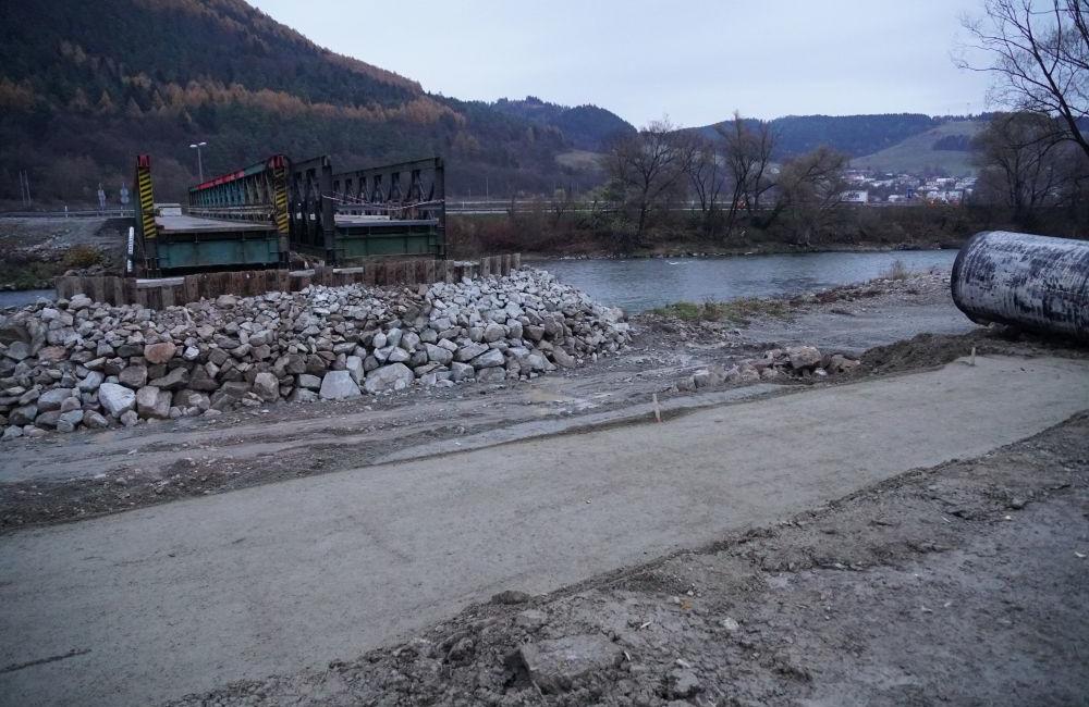 Aktuálny stav prác na dočasnom moste do mestskej časti Vranie, foto 2