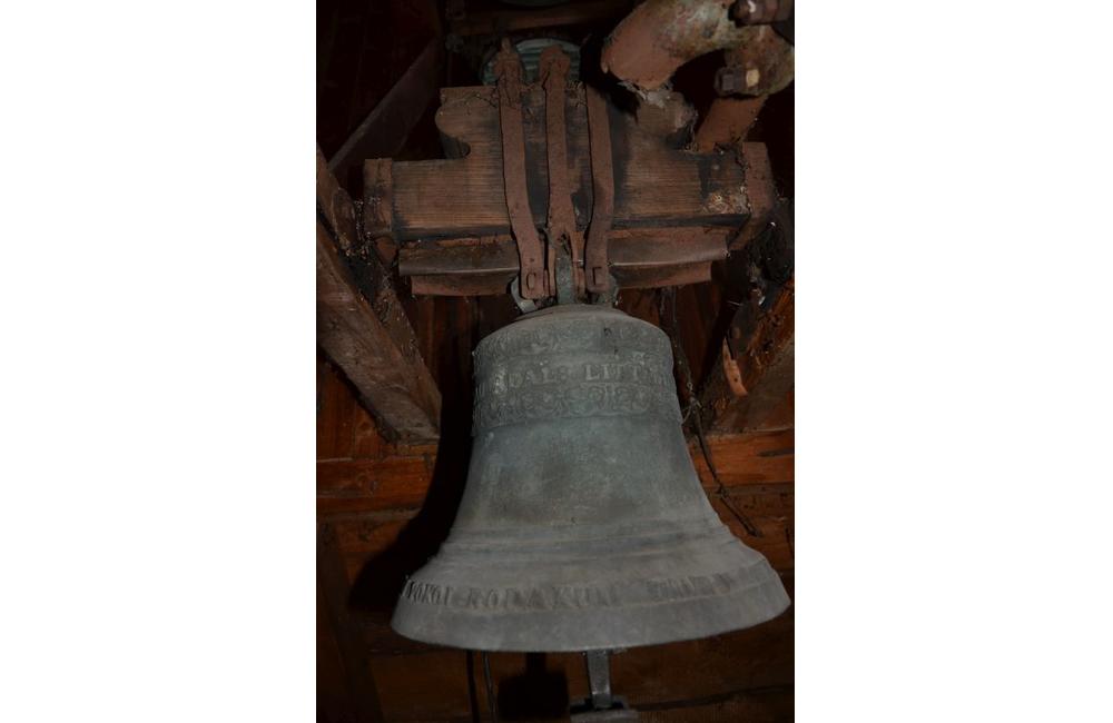 Dva staré zvony v kaplnke na Starom cintoríne, foto 4