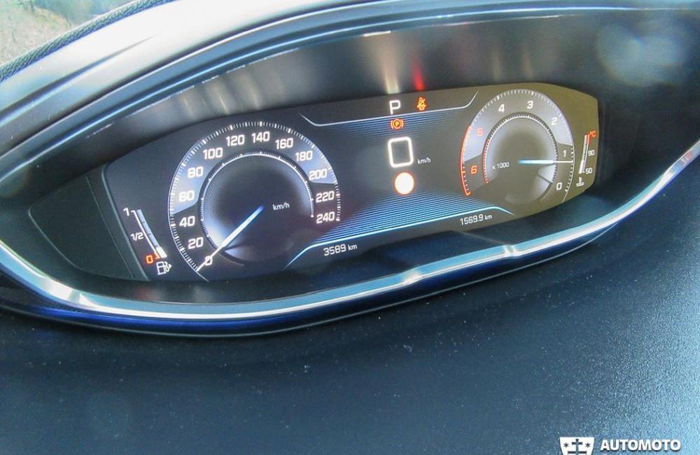 Redakčný test Peugeot 5008, foto 60