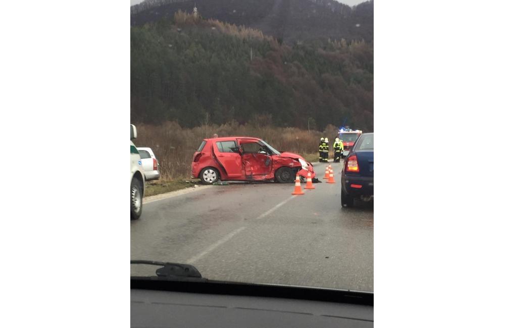 Pri Belej došlo k dopravnej nehode dvoch vozidiel, v mieste sa zdržíte, foto 6