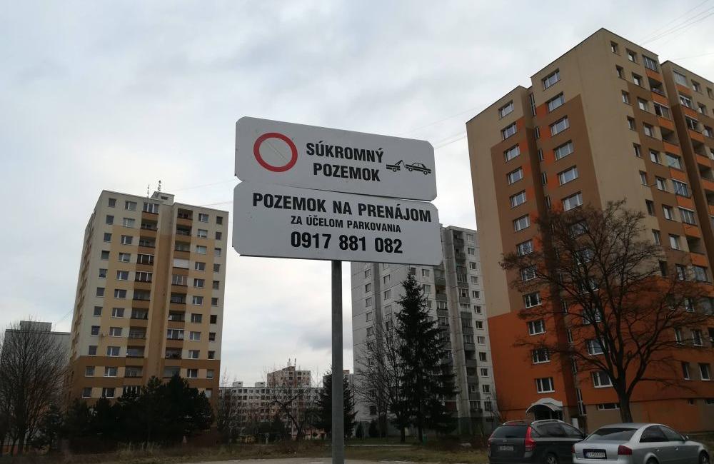 Spoplatnenie parkovania na ulici Javorová na sídlisku Solinky, foto 1