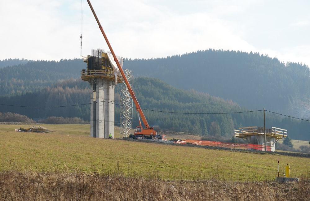 Fotografie z výstavby diaľnice D1 a privádzača v Lietavskej Lúčke ku dňu 14.1.2018, foto 4