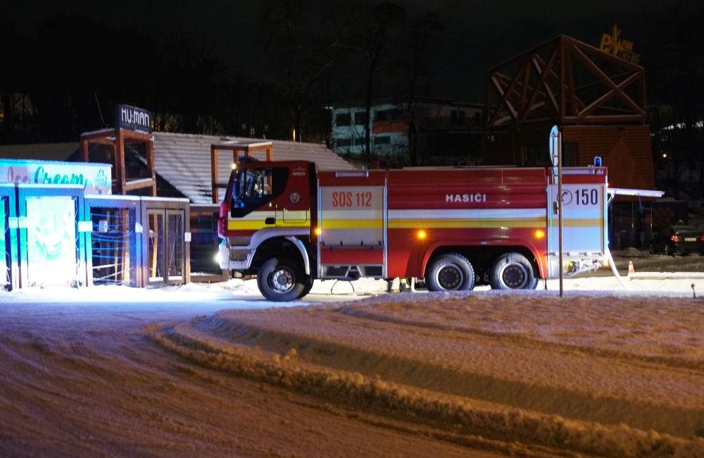 AKTUÁLNE: Pri Vodnom diele Žilina došlo k požiaru reštaurácie, foto 1