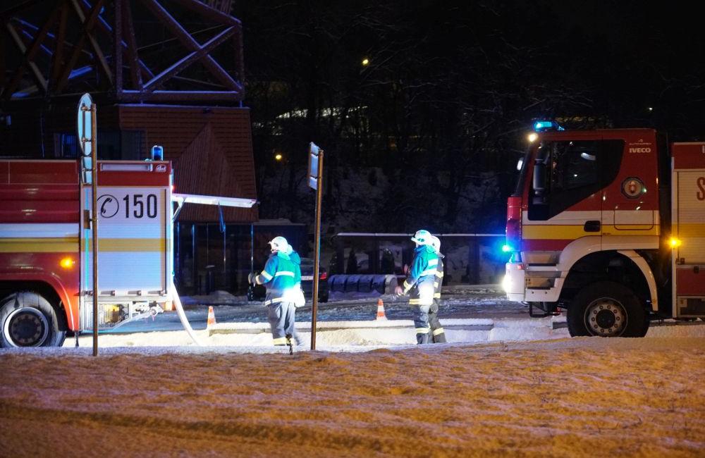 AKTUÁLNE: Pri Vodnom diele Žilina došlo k požiaru reštaurácie, foto 4