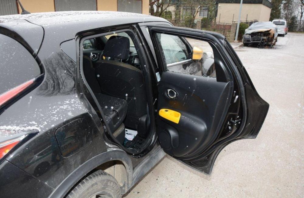 Odcudzené notebooky zo zaparkovaných áut v Žiline - január 2018, foto 9