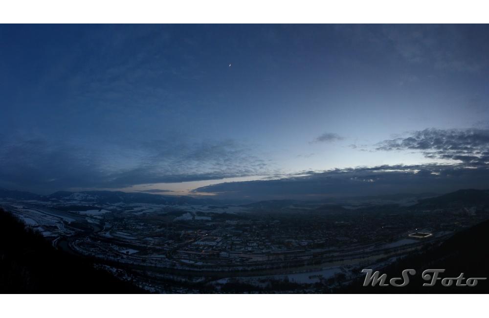 FOTO: Veža na Dubni už stojí, až do marca však platí zákaz vstupu, foto 1