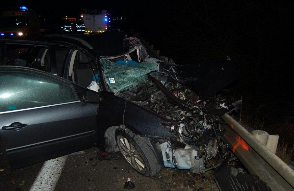 Čelná zrážka osobného auta s kamiónom na ceste I/18 - 25.1.2018, foto 1