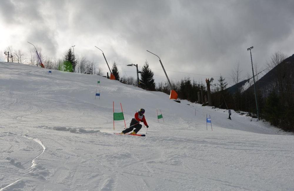 Siedmy ročník súťaže žiakov Stredných škôl ŽSK na lyžiarskom svahu, foto 1