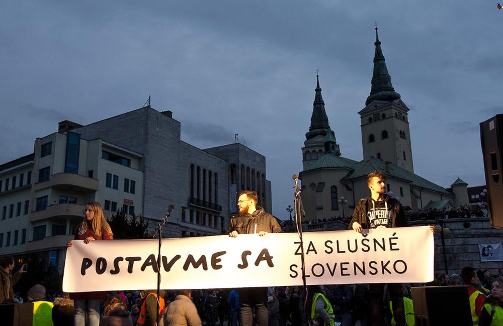 FOTO: Pochod Postavme sa za slušné Slovensko v Žiline 9. marec 2018, foto 25