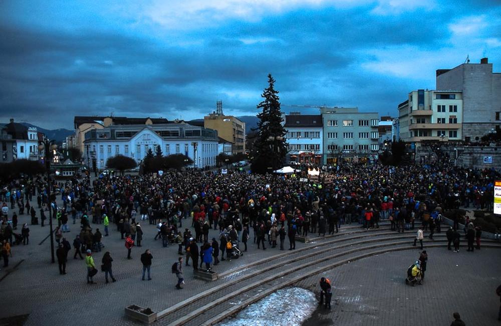 FOTO: Pochod Postavme sa za slušné Slovensko v Žiline 9. marec 2018, foto 57