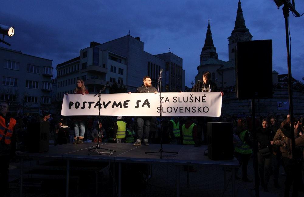 FOTO: Pochod Postavme sa za slušné Slovensko v Žiline 9. marec 2018, foto 64