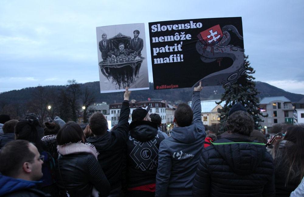 FOTO: Pochod Postavme sa za slušné Slovensko v Žiline 9. marec 2018, foto 70