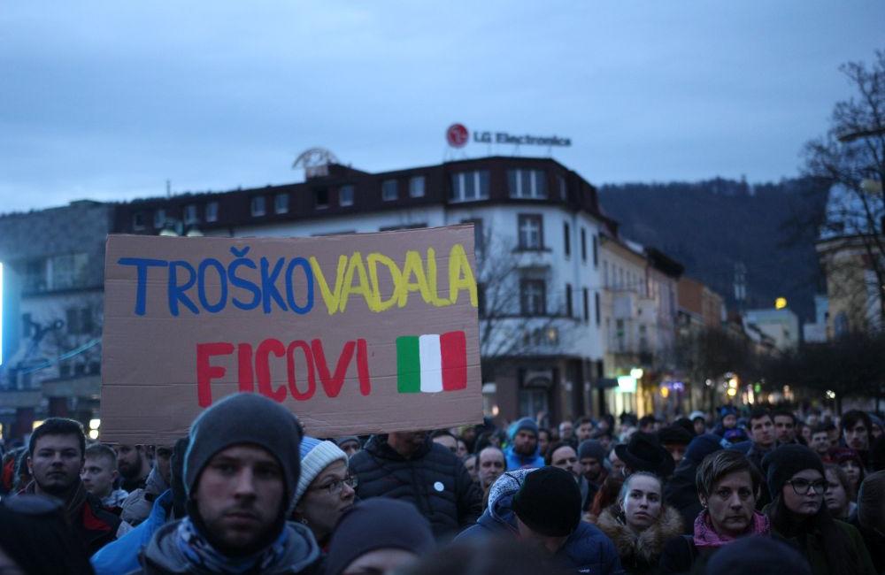 FOTO: Pochod Postavme sa za slušné Slovensko v Žiline 9. marec 2018, foto 74