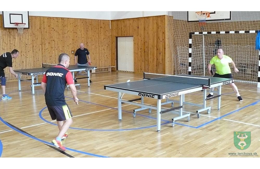 Stolnotenisoví hráči z STK Jánošík v Terchovej ukončili sezónu 2017/2018 turnajmi na domácej pôde, foto 6