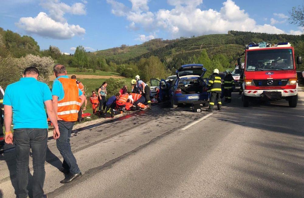 Dopravná nehoda v obci Lutiše 28.4.2018, foto 1