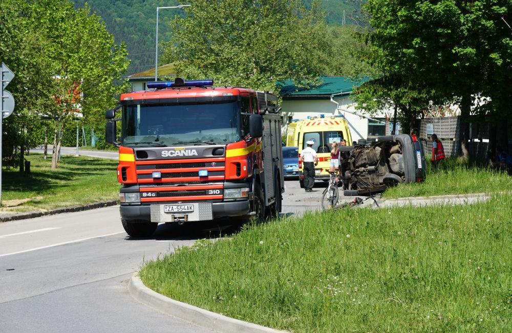 Dopravná nehoda na sídlisku Vlčince, ulica Obežná - 6.5.2018, foto 6